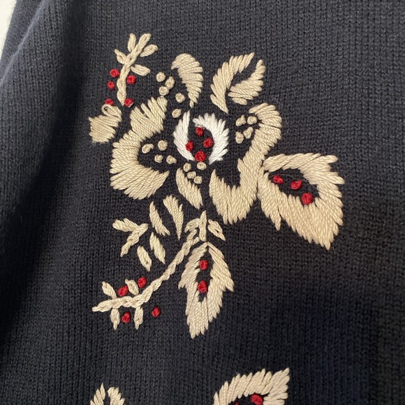 Vintage Jantzen Cottagecore Hand-Embroidered Button Sweater Women's M Timeless - Picture 2 of 16